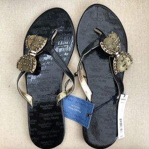 NWT Simply Vera Vera Wang Sz 9-10 Black Flip Flops
